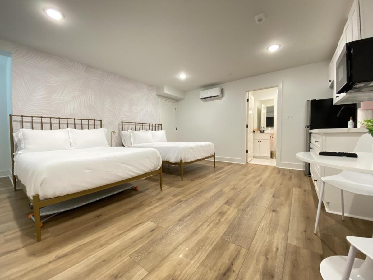 Tropical Springs Studio Apartment Two Queen Beds Galveston Exterior foto