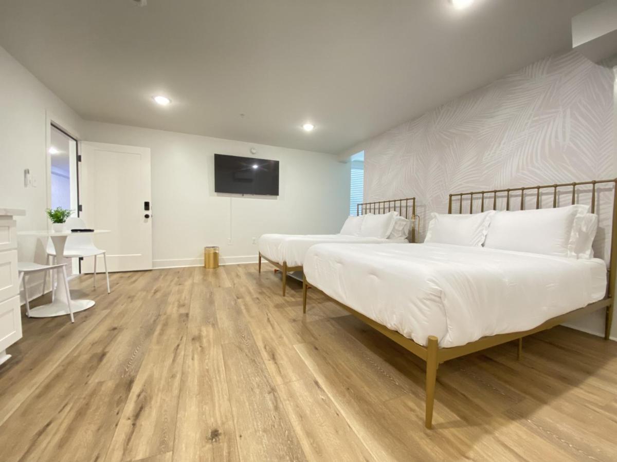 Tropical Springs Studio Apartment Two Queen Beds Galveston Exterior foto